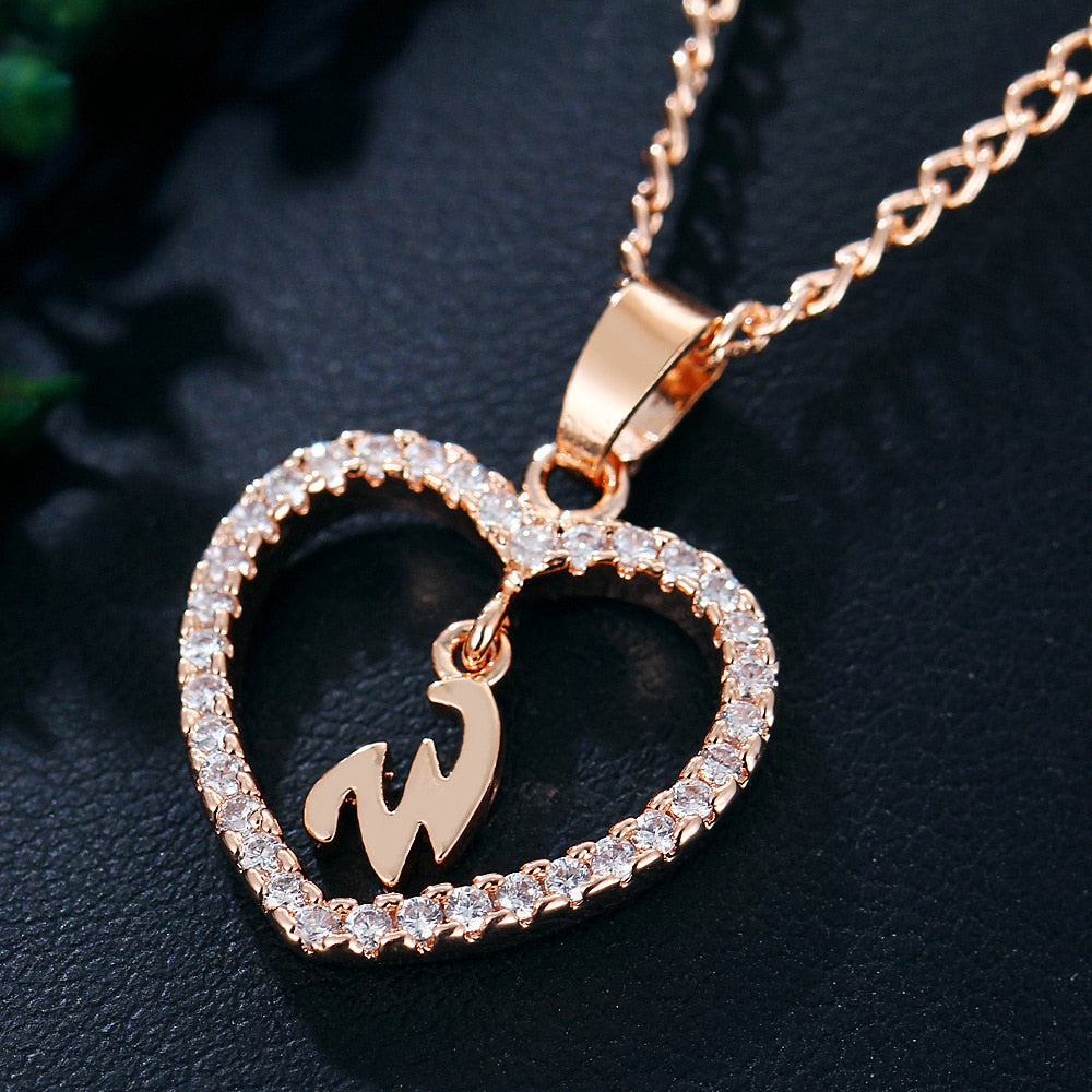 Womens Jewelry Name Initials Heart Pendant Necklace 26 Letters Zircon Love Necklaces Girls Gifts the First Letter Accessories