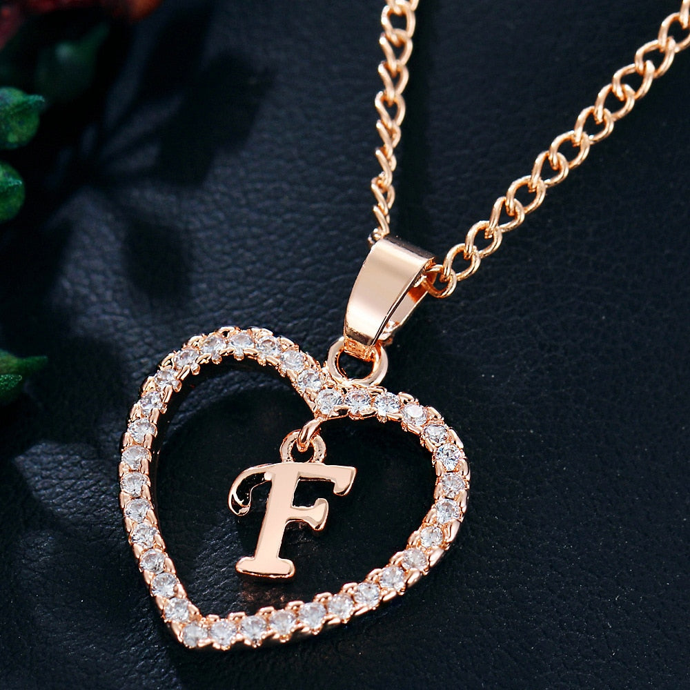 Womens Jewelry Name Initials Heart Pendant Necklace 26 Letters Zircon Love Necklaces Girls Gifts the First Letter Accessories