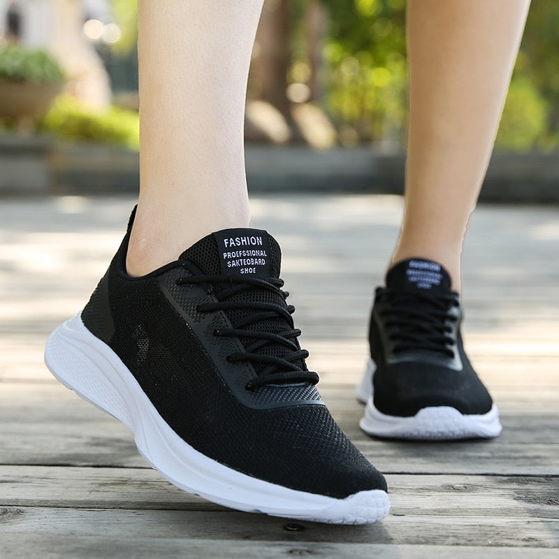 Lightweight Women Casual Shoes Breathable Female Vulcanized Shoes Non-Slip Women's Sneaker Outdoor Mesh Flats 2023 Free Shipping